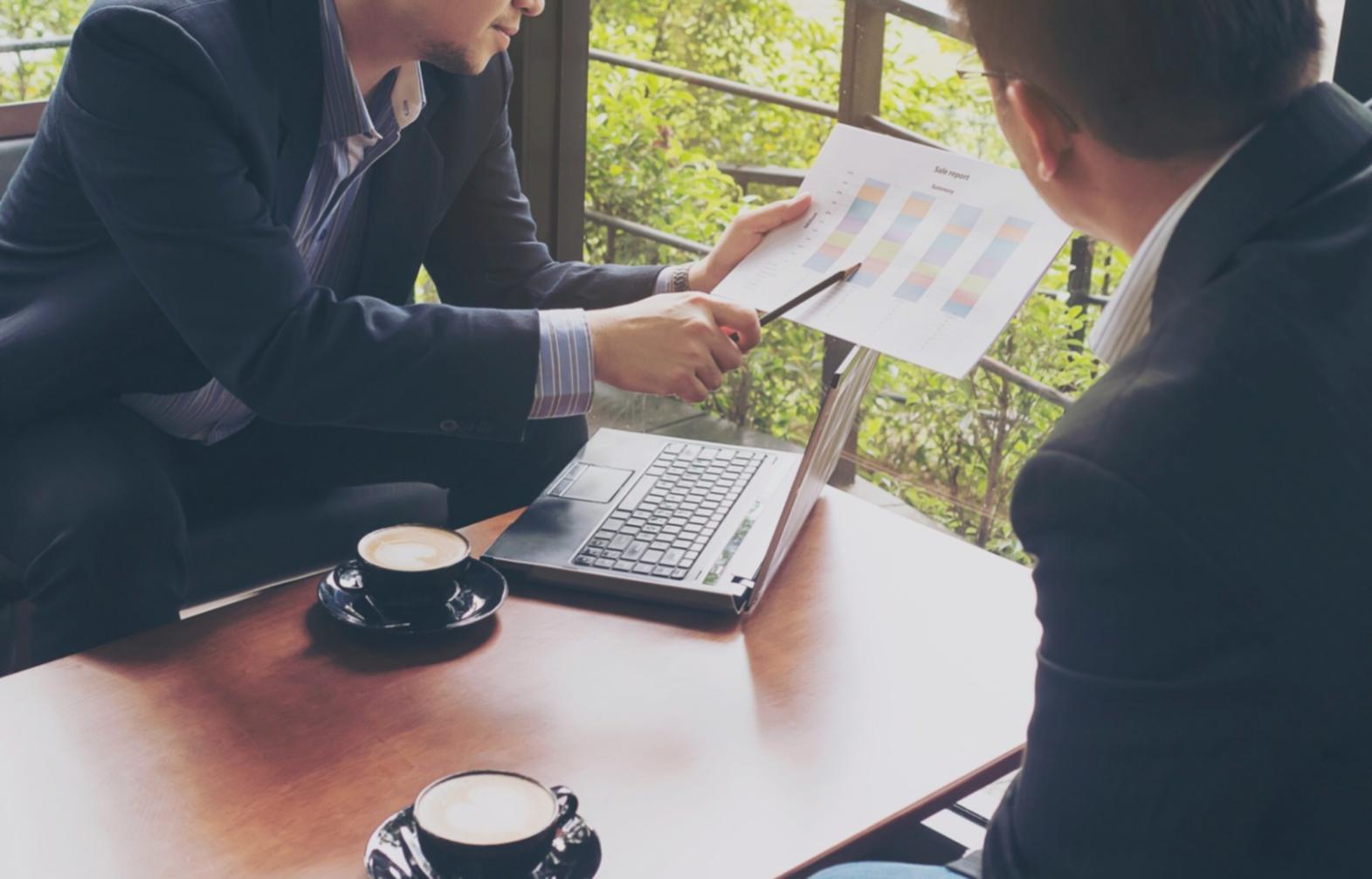 Sesión de formación financiera práctica